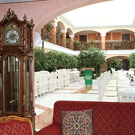 Begona Park Готель Хіхон